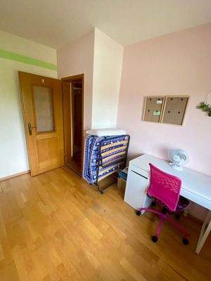 Kinbderzimmer 2 / Büro