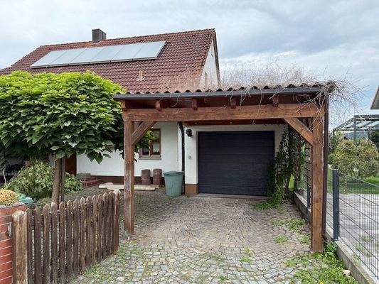 Garage und Carport