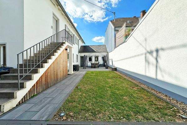 Innenhofgarten und Terrasse