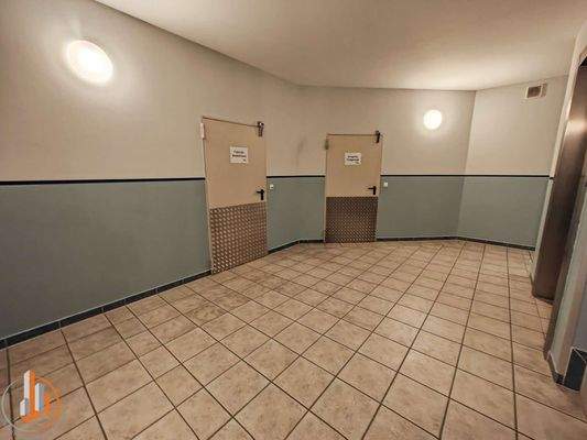 Zugang Tiefgarage u. Fahrradkeller