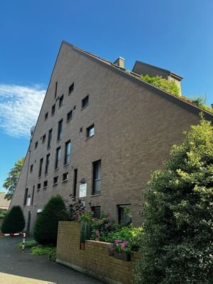 ETW Marl neu Eingang Haus