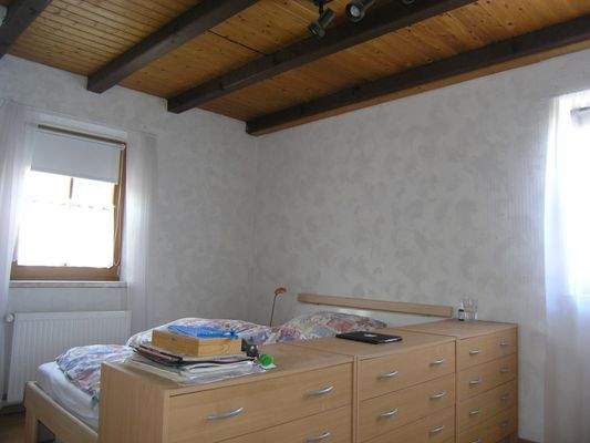 Schlaf- bzw. Kinderzimmer OG