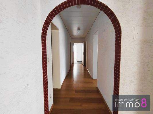 Flur in Richtung Einliegerwohnung