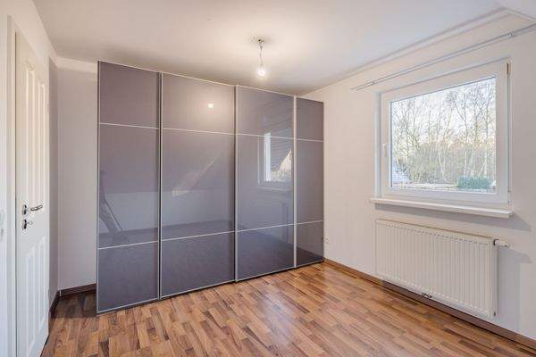 08 Schlafzimmer Westen.jpg