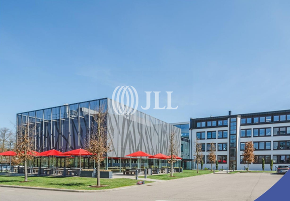 Außenansicht Bürogebäude und F