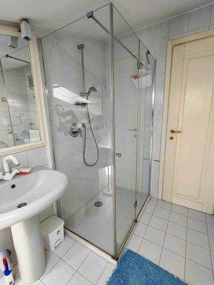 schönes Penthouse im Zentrum von Grado mit Terrasse und Parkplatz