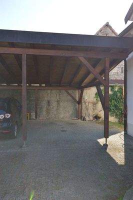 Einer von 2 Carports