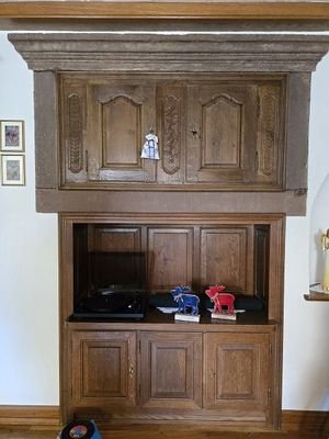 Wandschrank 1