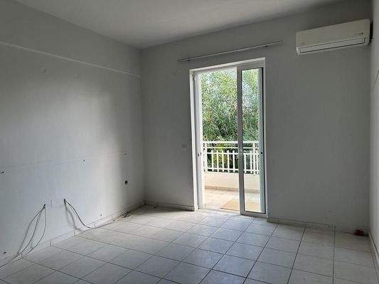 Kreta, Platanes: Hotel in Strandnähe zum Verkauf