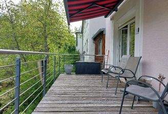Balkon mit elektr. Markise