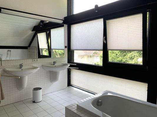 Badezimmer Dachgeschoss