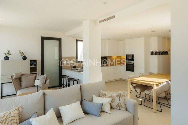 Luxe Apartments in a Complex by the Beach in El Albir