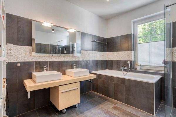 Badezimmer im Obergeschoss