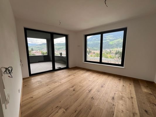 Ploseblick-Brixen-Wohnanlage-Penthouse-Luxus-Neubau-Stadt-Zentrum-Bergsicht-Ploseblick-Bressanone-complesso residenziale-attico-lusso di nuova costruzione-centro città-vista sulle montagne