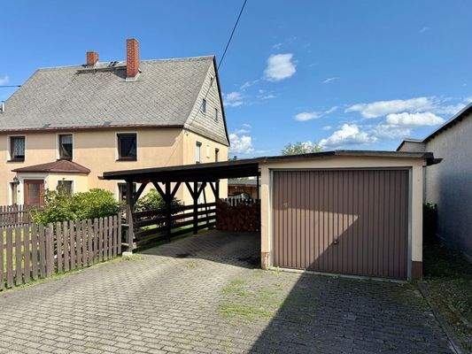 Garage und Carport