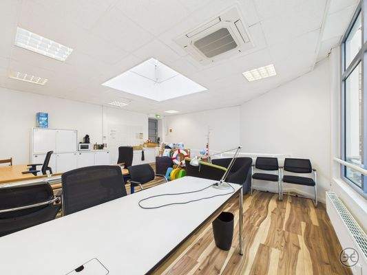 CAM05560G0-PR0015-STILL014