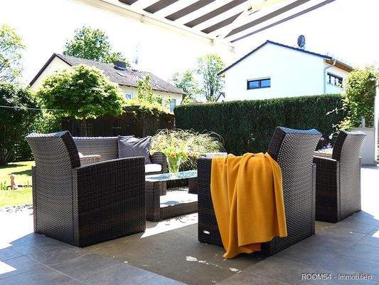 Süd-Terrasse mit Markise