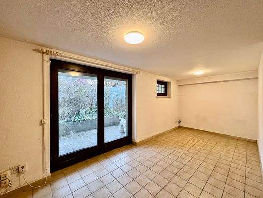 Großer Raum im Keller zu Wohnzwecken nutzbar