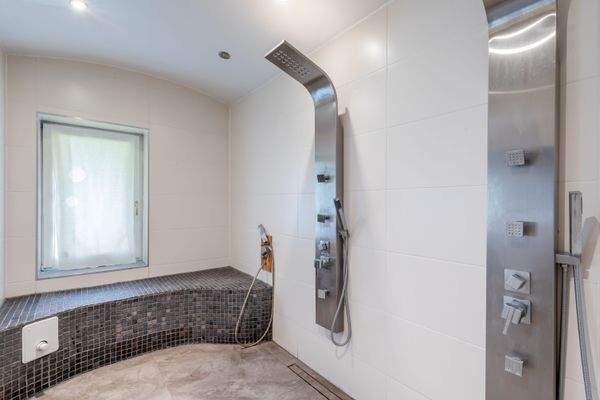 Bad große EG Wohnung