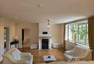 Wohnzimmer mit Kamin