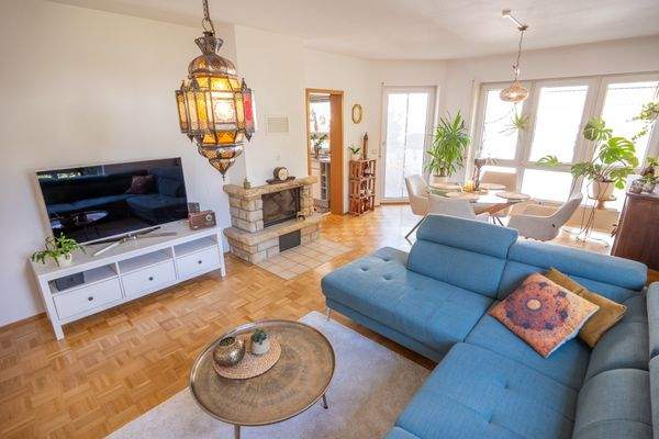 Sofort bezugsfrei! Gut geschnittene 2-Zimmer-Wohnung mit Balkon und TG-Stellplatz