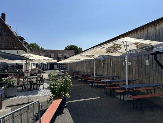 Biergarten Bierbänke