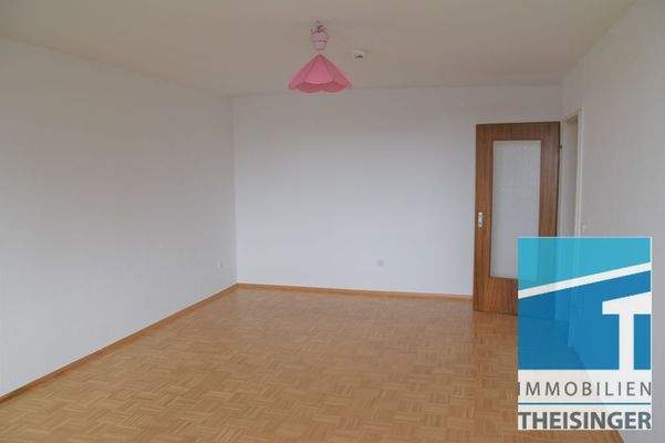 Wohnen, rechts Türe  Diele