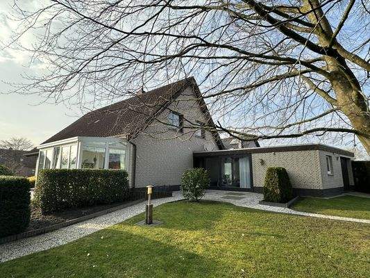 Außenaufnahme aus dem Garten 