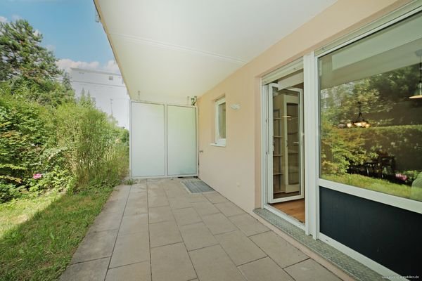 überdachte Terrasse