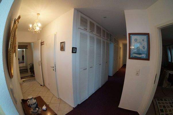 EG Einbauschrank im Flur