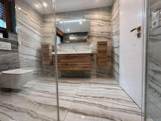 App. Nr.  1 EG Bad Ansicht 1