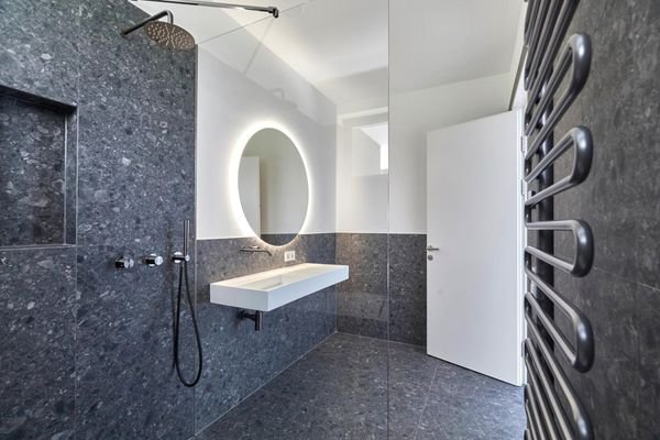 ZU KAUFEN TERRASSENWOHNUNG GMUNDEN