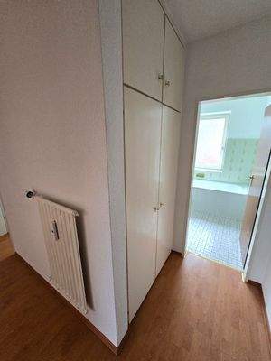 Einbauschrank im Flur.jpg