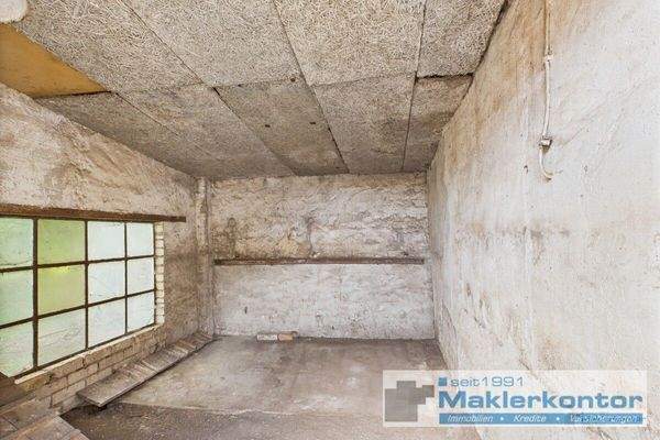 Stall hinter Grage 1