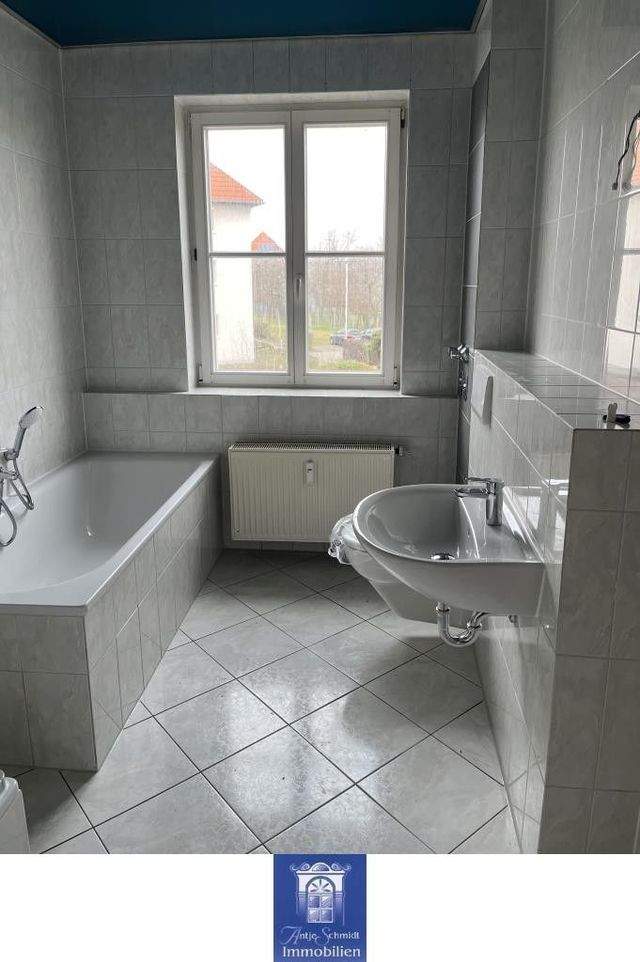 Ihre neues Zuhause mit vorteilhafter Raumaufteilung und viel Grün! - Photo 2