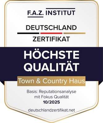 FAZ-Siegel_Hoechste-Qualitaet_2025_Town-Country-Haus