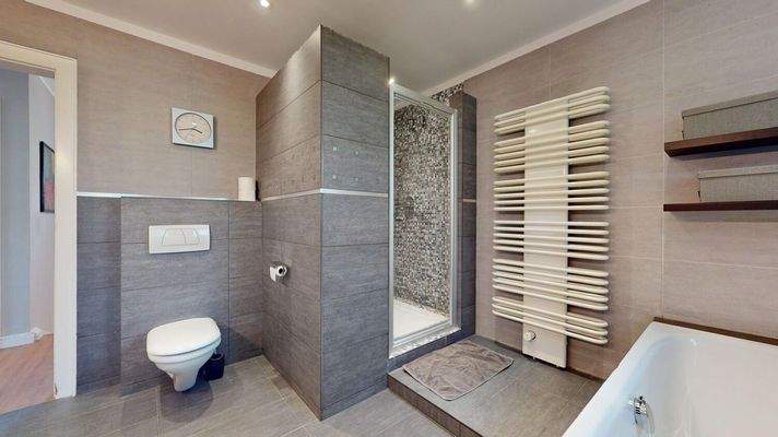 Badezimmer Ansicht II