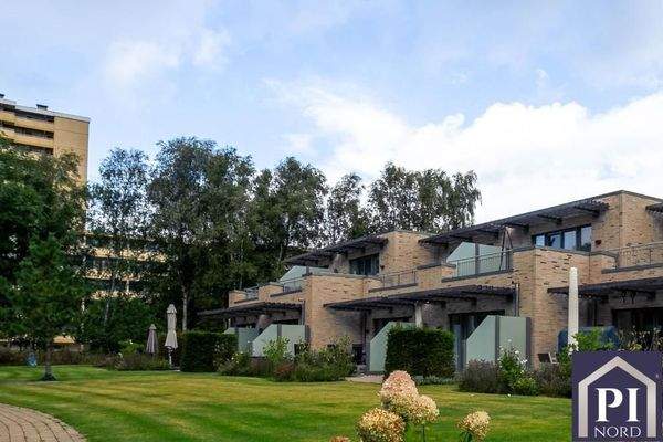 Ansicht vom Garten auf das Haus