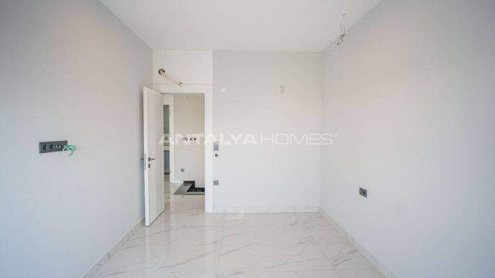 Apartments with Rich Social Facilities in Mahmutlar Alanya