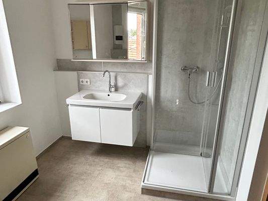 neu saniertes Bad