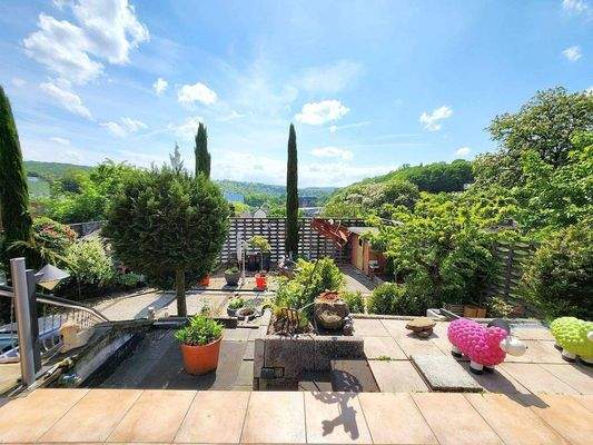 obere Terrasse mit Ausblick