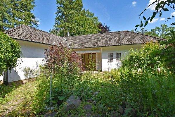 L-förmig geschnittene Bauform