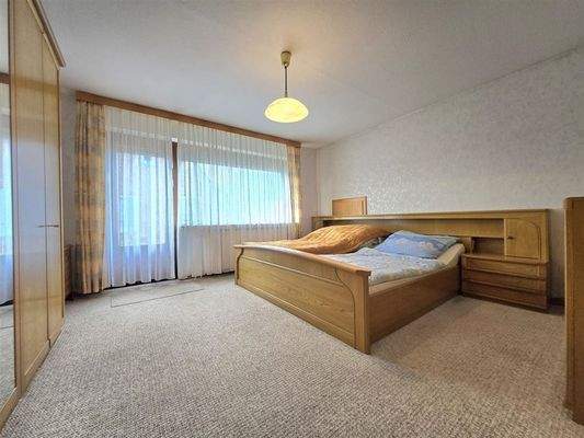 3. Zimmer mit Balkonzugang