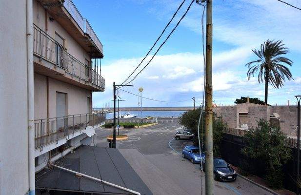 Aussicht Balkon 1 - Strassenseite Via Nazario Sauro