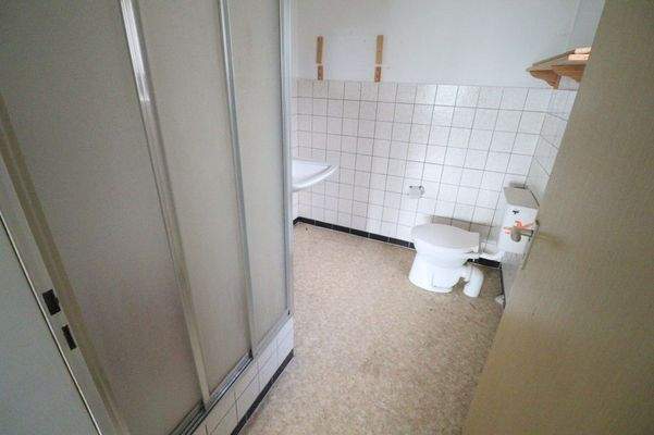 Badezimmer Gartengeschoss