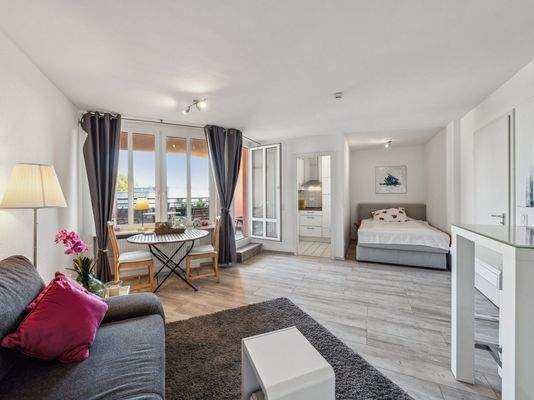 Wohn- und Schlafzimmer