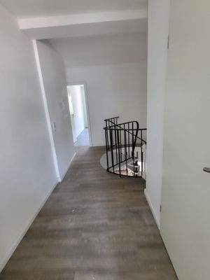 Flur 1. OG..jpg