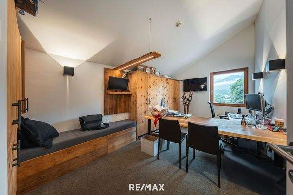 Dachgeschoss Büro 2