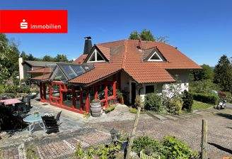 Seitenansicht mit Wintergarten