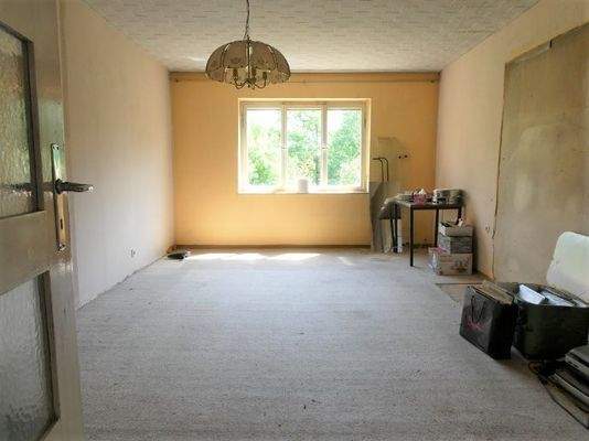 Großzügiges Einfamilienhaus mit Garten, Garage und Dachterrasse in